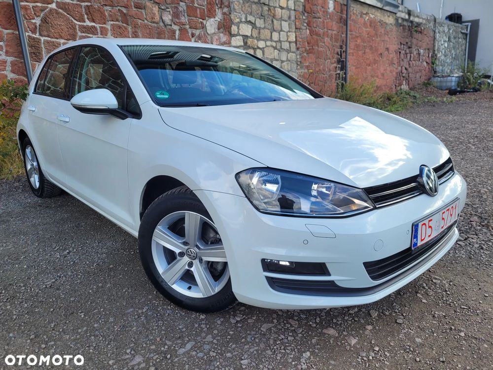 Volkswagen Golf - 6