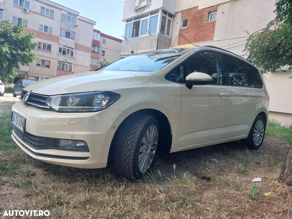 Volkswagen Touran - 4