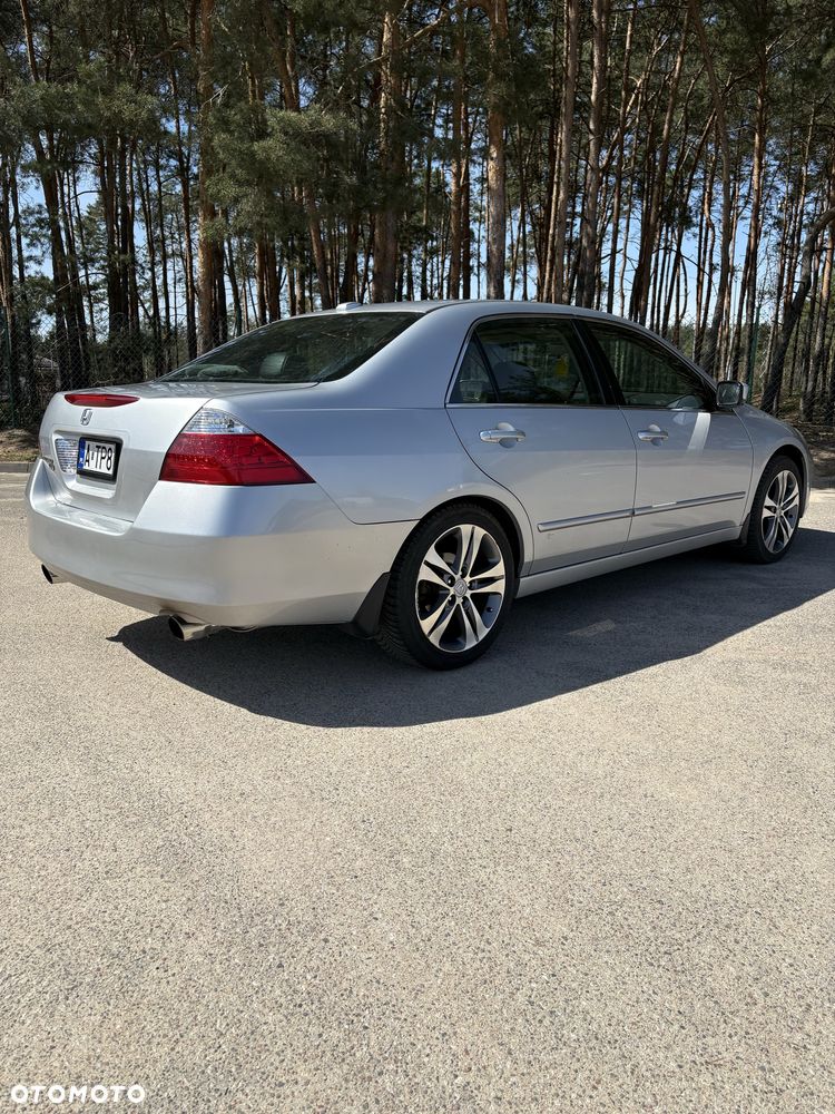 Honda Accord - 4