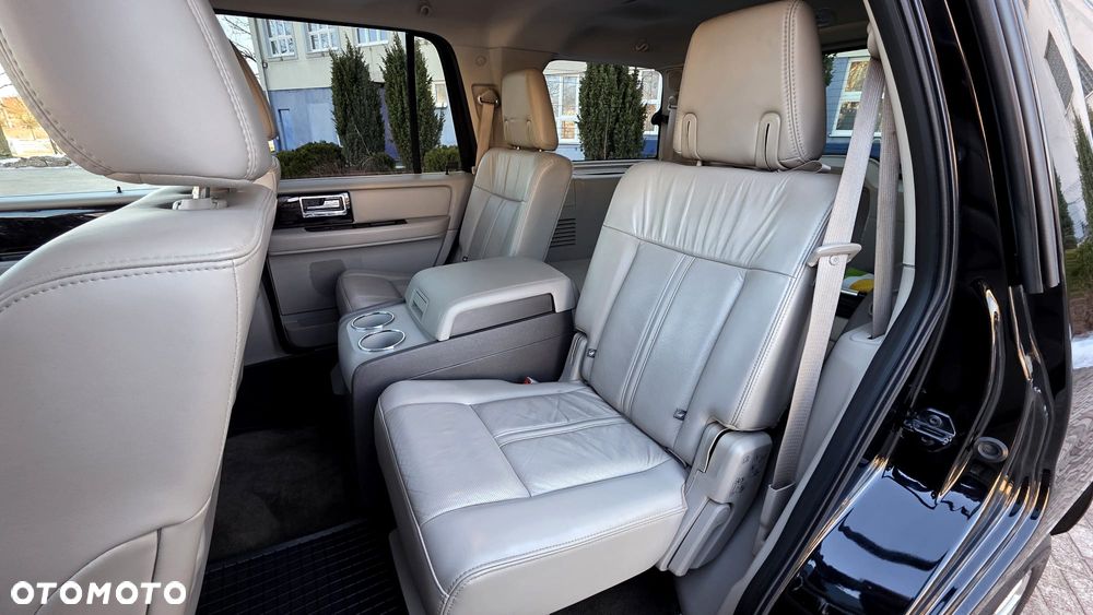 Lincoln Navigator - 16