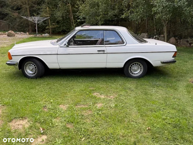 Mercedes-Benz W123 - 3