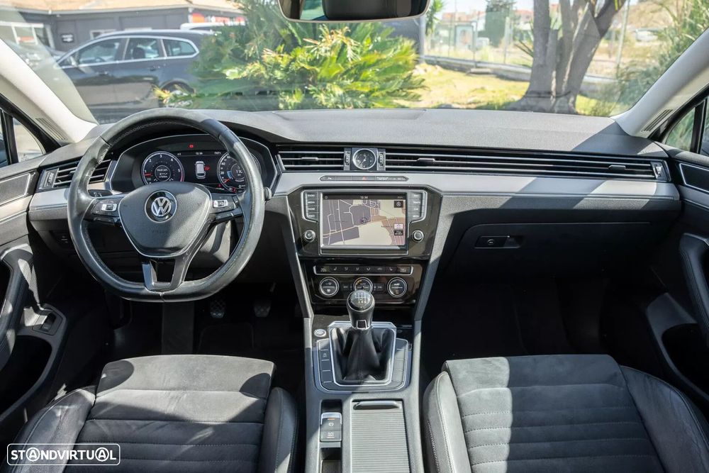 VW Passat Variant 1.6 TDI R-Line - 8