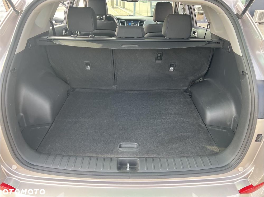 Hyundai Tucson 1.6 GDI BlueDrive Comfort 2WD - 20