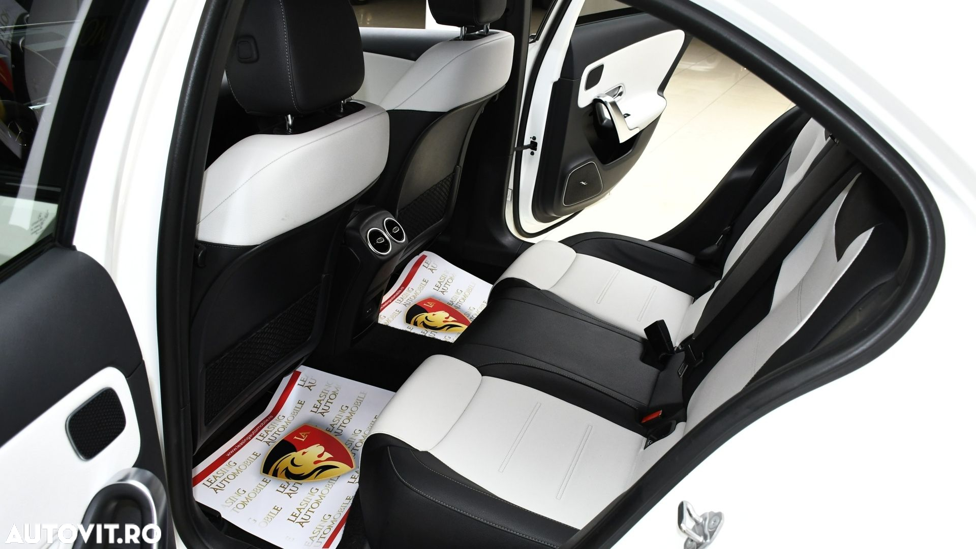 Mercedes-Benz A 250 e 8G-DCT AMG Line - 11