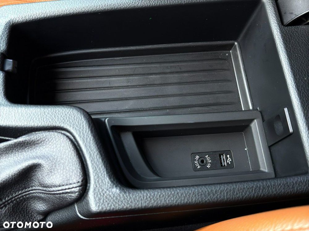 BMW Seria 3 320d Efficient Dynamics - 38