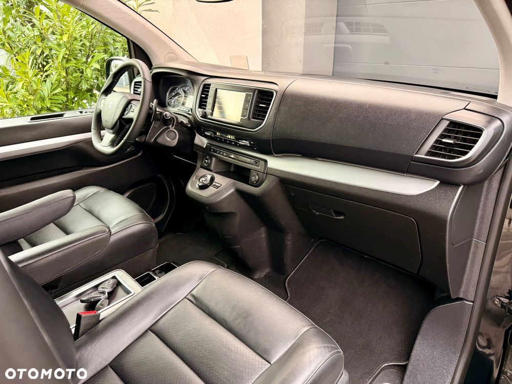 Peugeot Traveller - 40