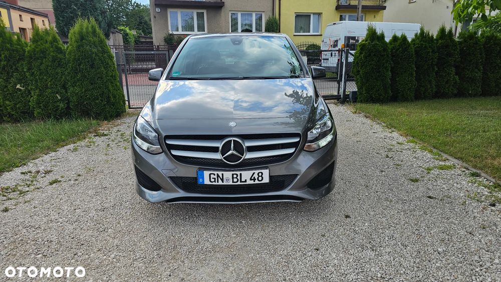 Mercedes-Benz Klasa B 180 d Edition - 21