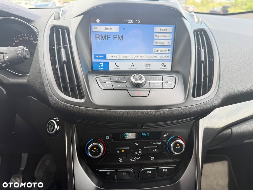 Ford Kuga 1.5 EcoBoost 2x4 Titanium - 24