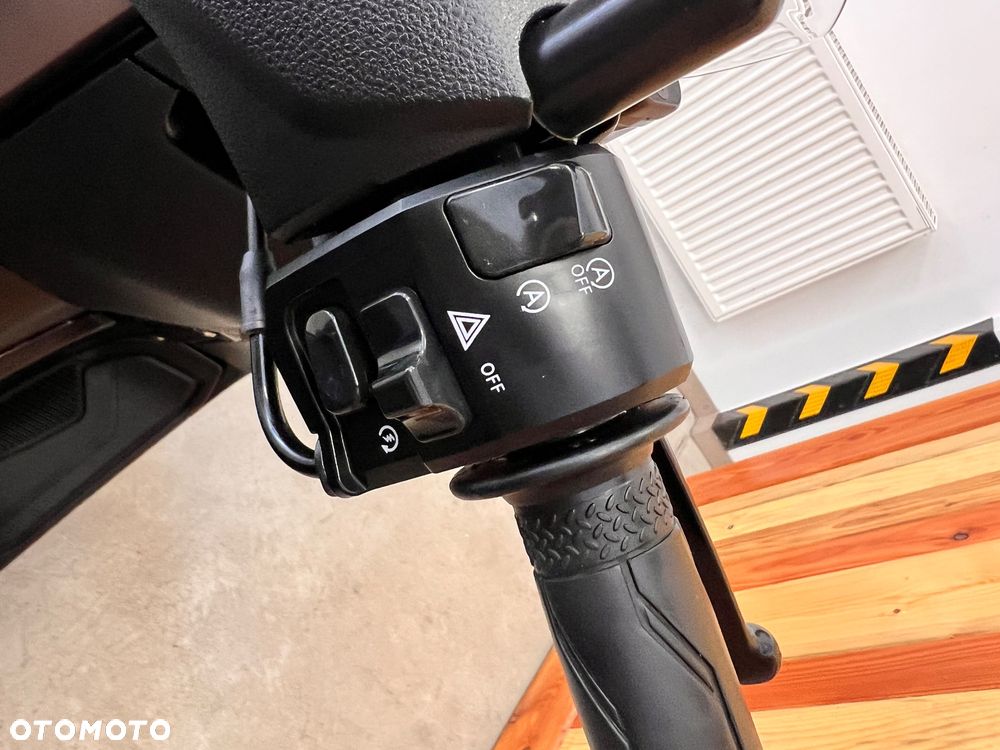 Yamaha NMAX - 22