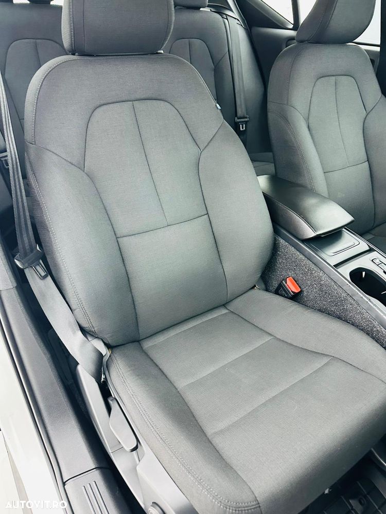 Volvo XC 40 D3 Momentum Pro - 19