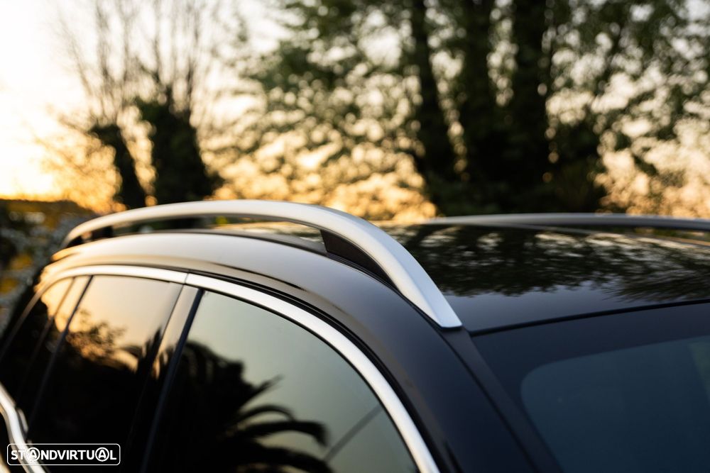 Mercedes-Benz EQB 300 4Matic AMG Line - 11