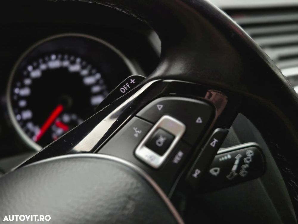 Volkswagen Tiguan 2.0 TDI SCR DSG IQ.DRIVE - 30