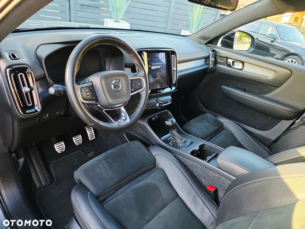 Volvo XC 40 D3 SCR R-Design - 38