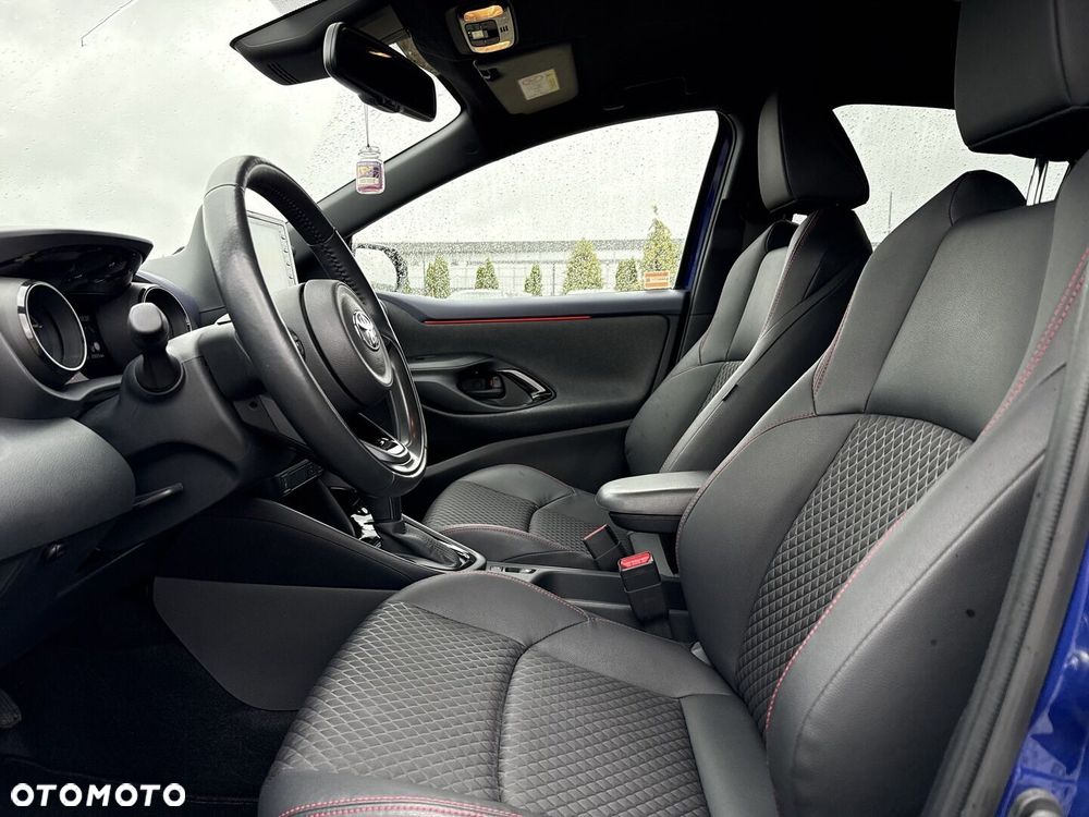 Toyota Yaris - 16