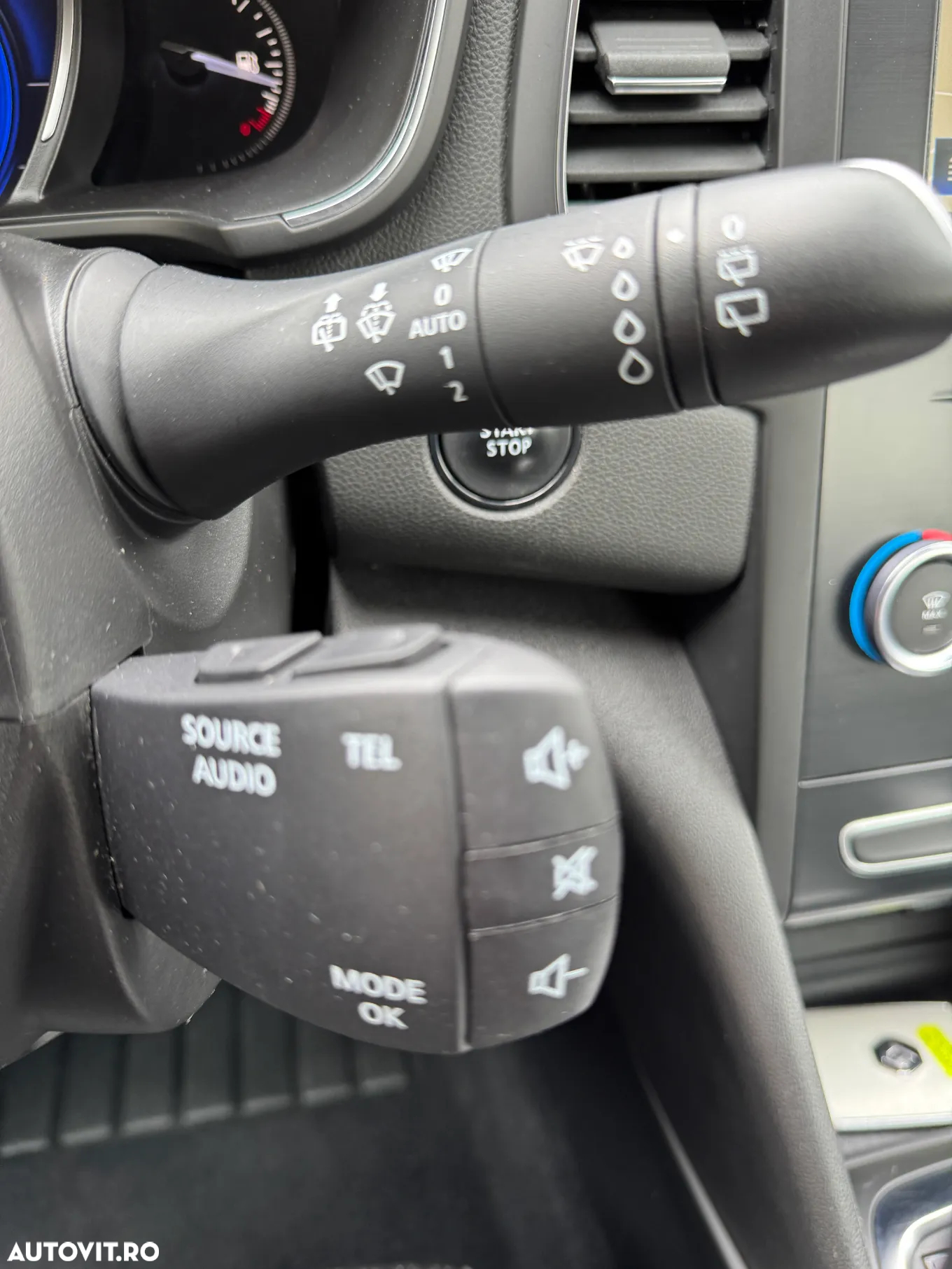 Renault Megane ENERGY dCi 110 EDC LIMITED - 28