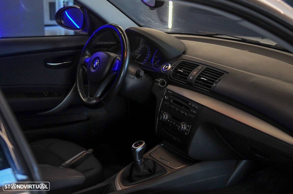 BMW 118 d Pack M - 12