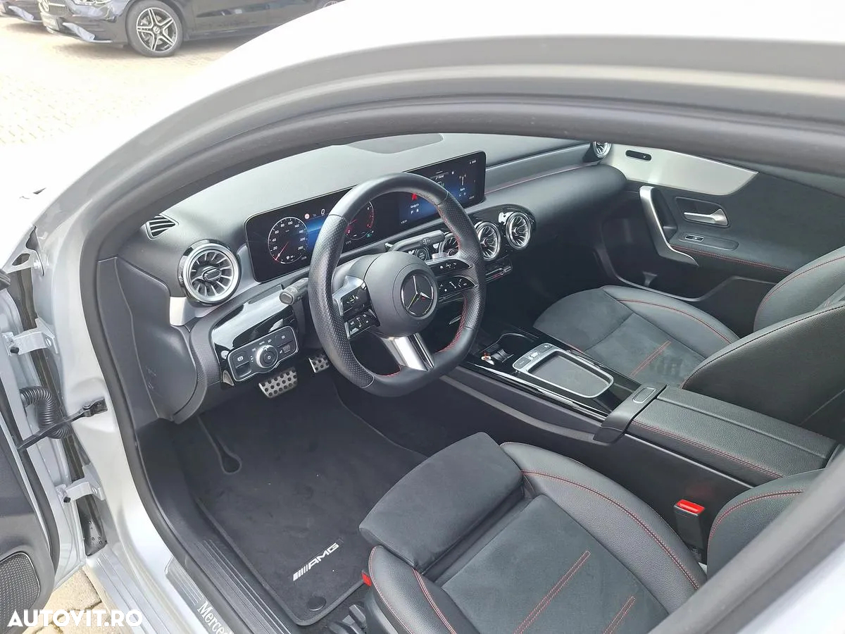 Mercedes-Benz A 200 MHEV 7G-DCT Sedan - 10