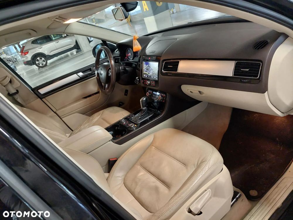 Volkswagen Touareg 3.0 V6 TDI BMT - 17