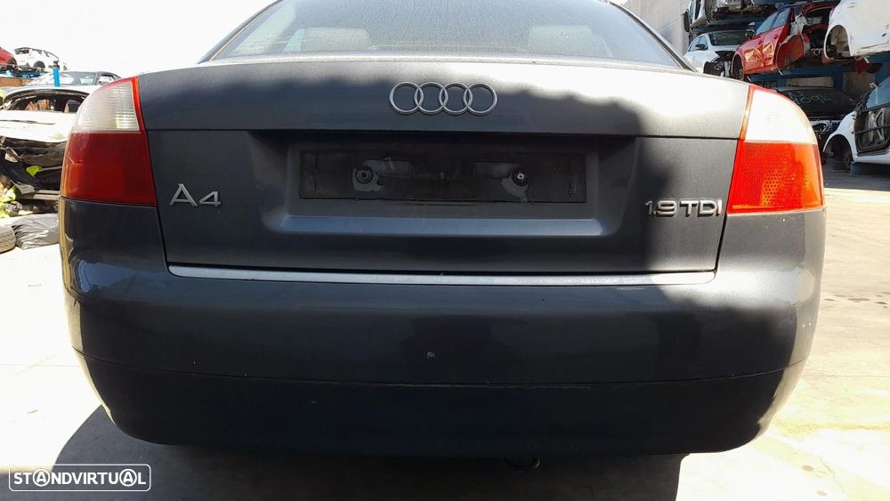 Pára-choques trás AUDI A4 (8E2, B6) - 1