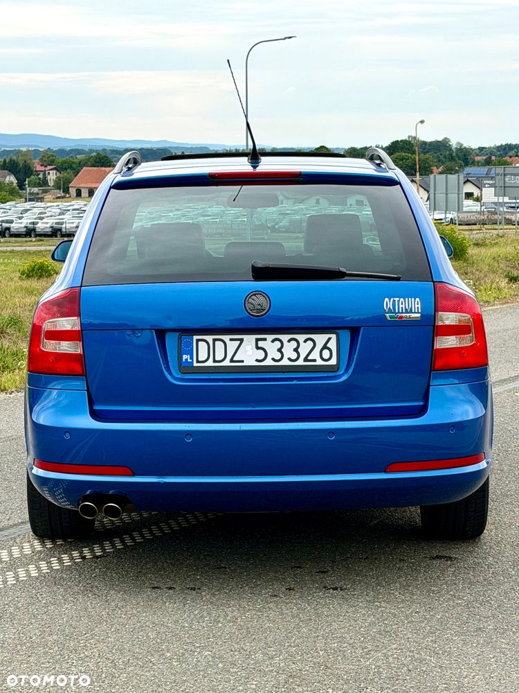 Skoda Octavia 2.0 TDI DPF RS - 11