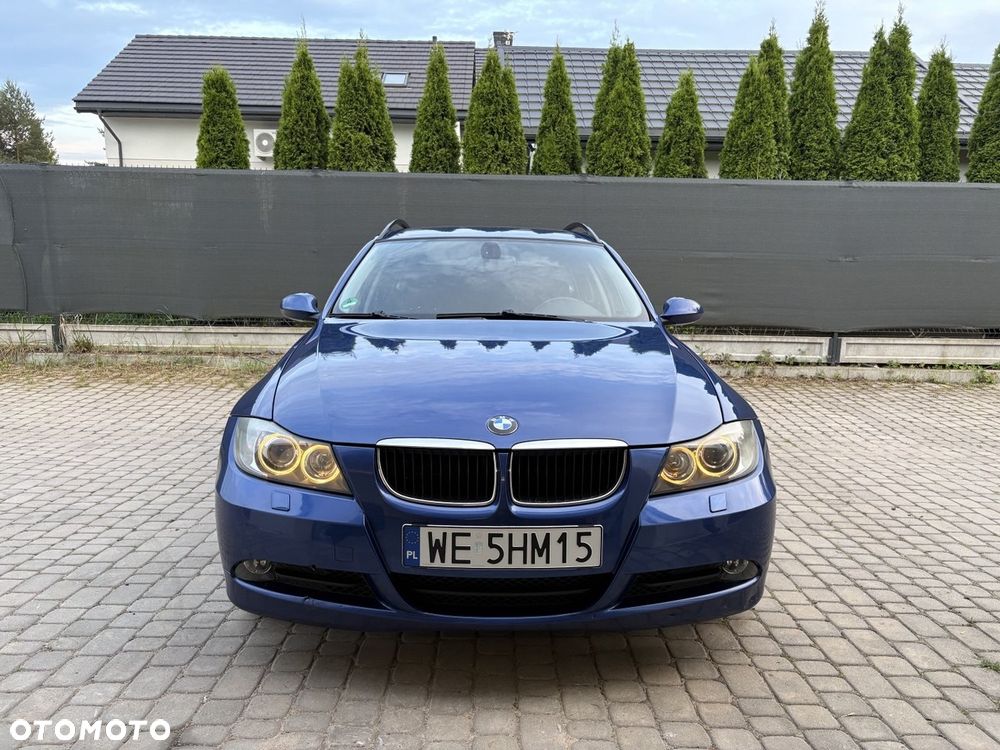 BMW Seria 3 320i - 1
