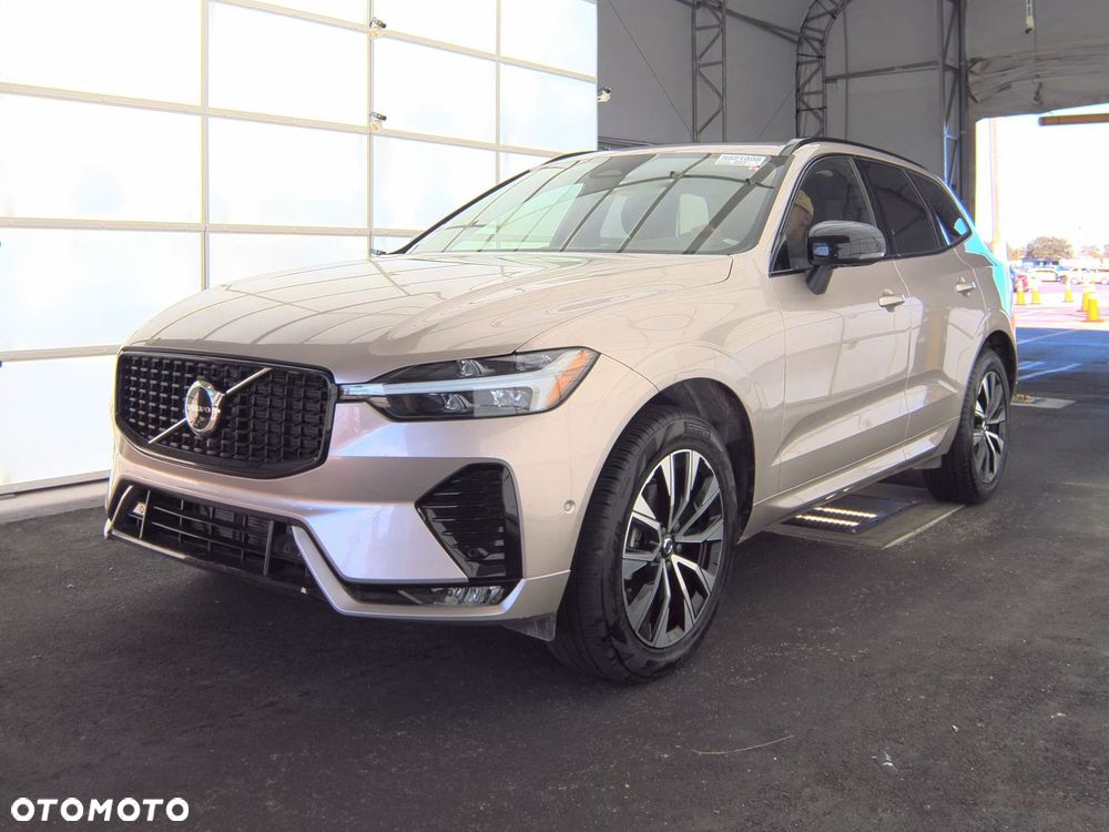 Volvo XC 60 B5 B AWD Plus Bright - 2