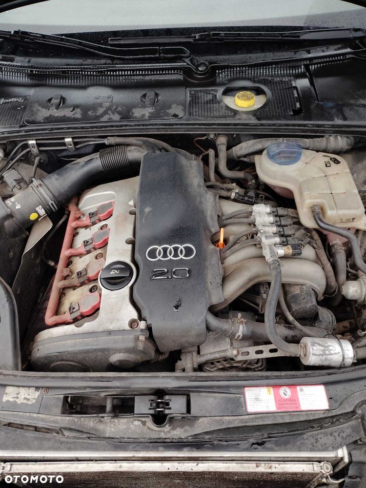 Audi A4 Limousine - 8