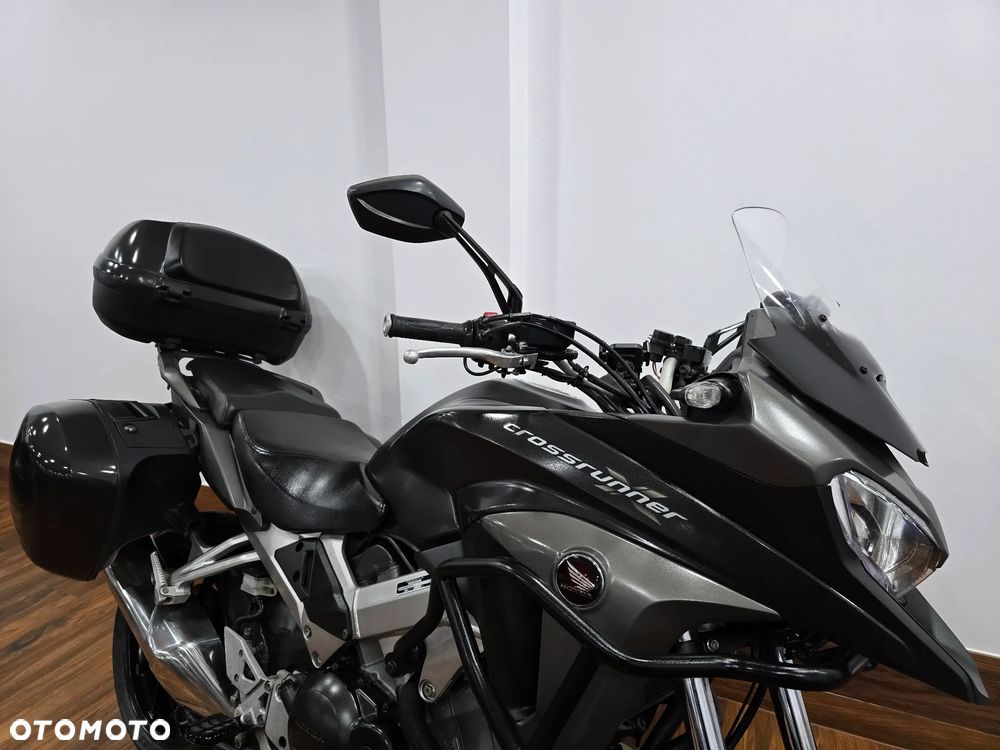 Honda VFR - 4