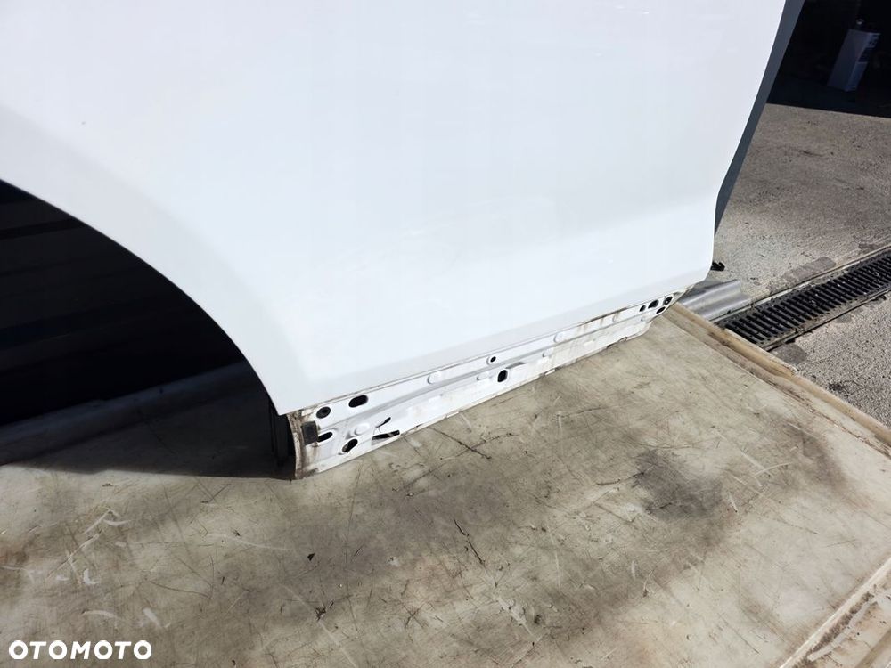 DRZWI PRAWY TYŁ AUDI Q5 FY 80A LY9C - 3
