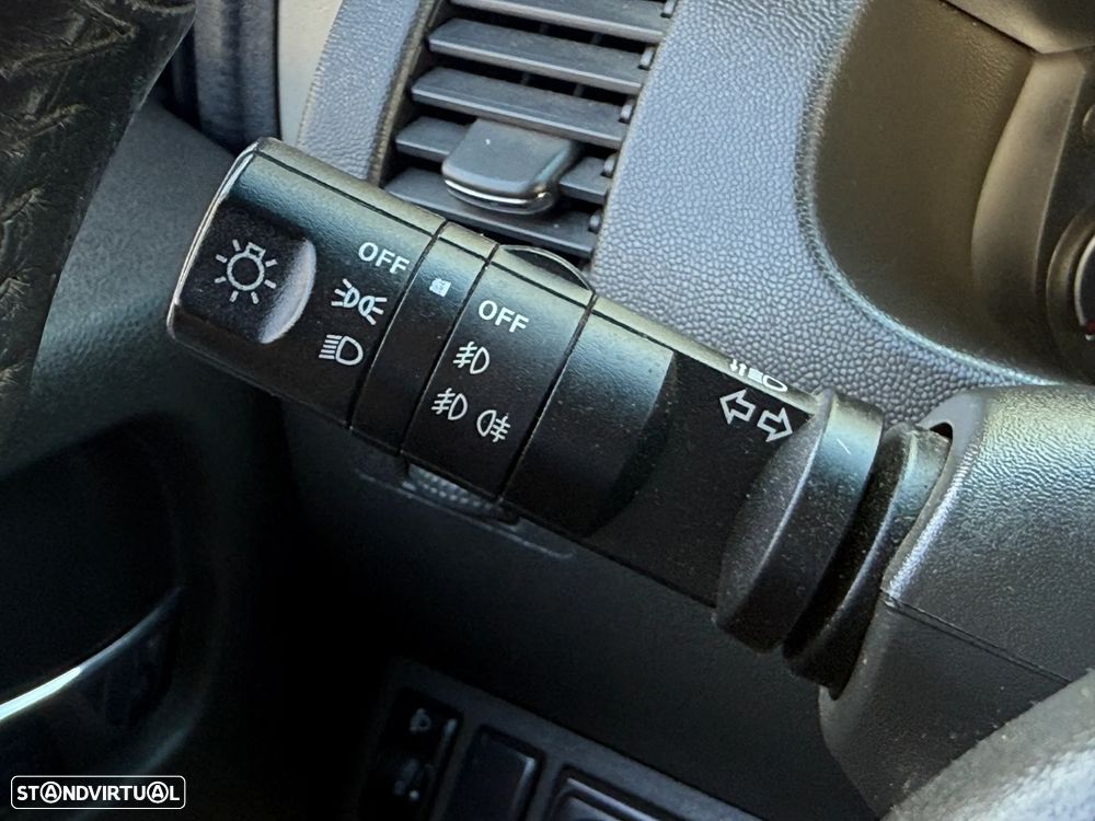 Nissan Navara 2.5 dCi KC SE 4WD - 31