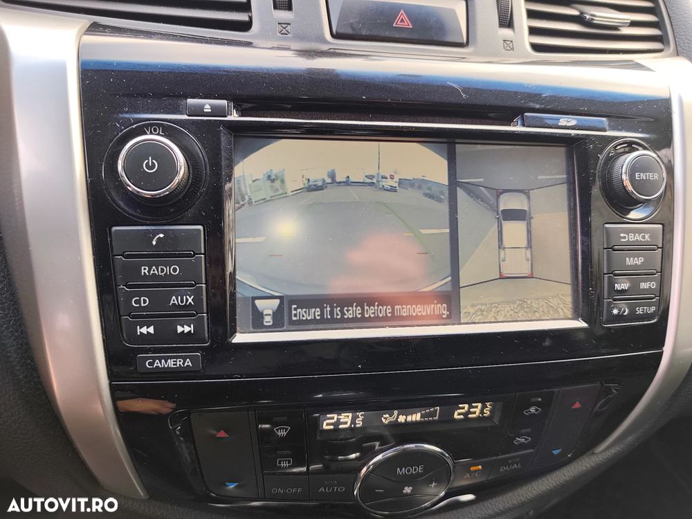 Nissan Navara 2.3 dCi Bi Turbo Double Cab N-Connecta - 20