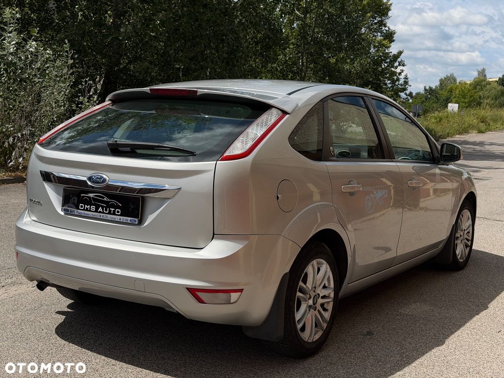 Ford Focus 1.6 Ghia - 6