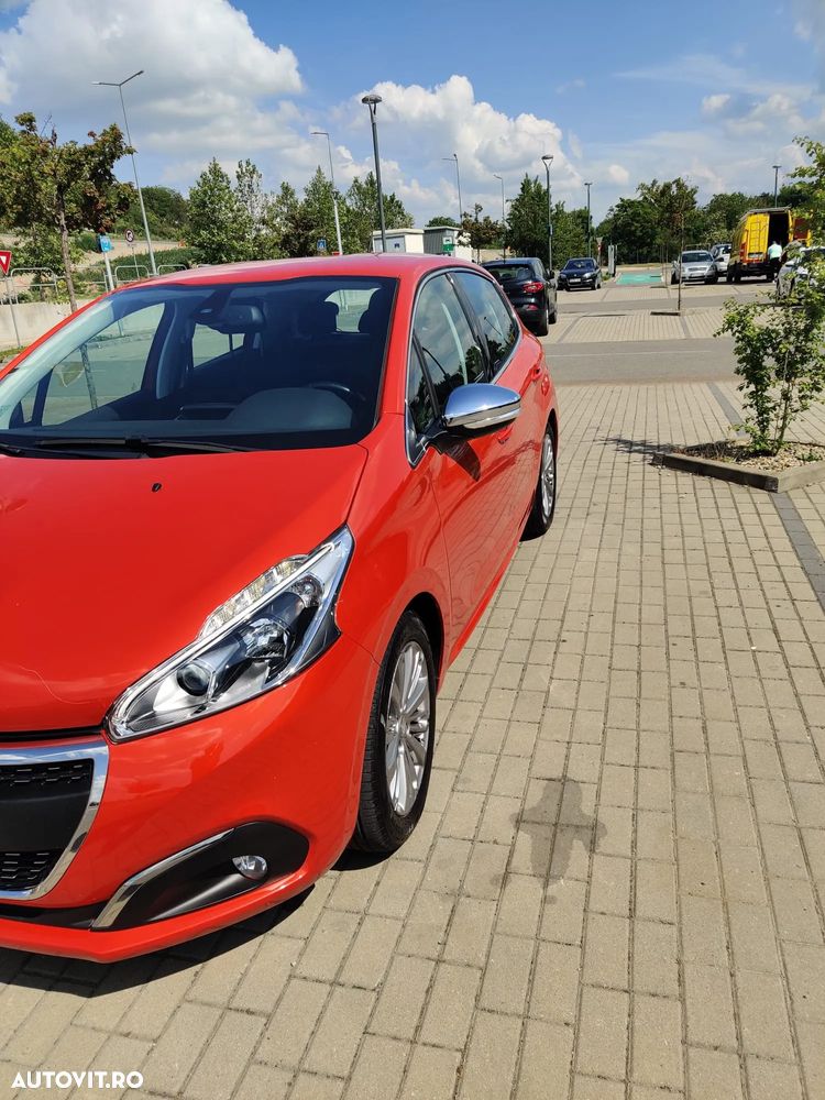 Peugeot 208 1.2 L PureTech Turbo STT Allure - 20