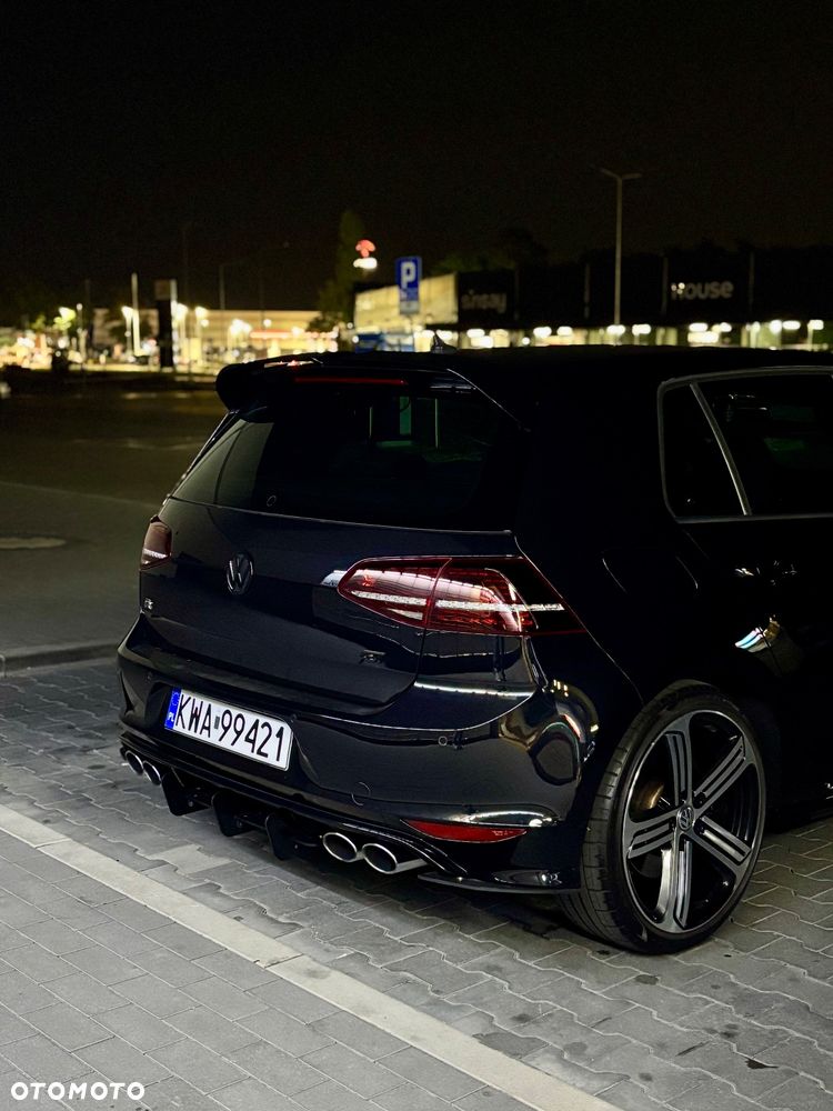 Volkswagen Golf - 28