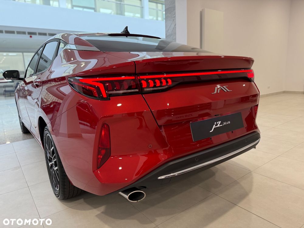 JAC J7 Plus CVT - 22