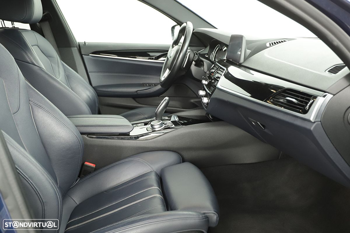 BMW 530 e - 28