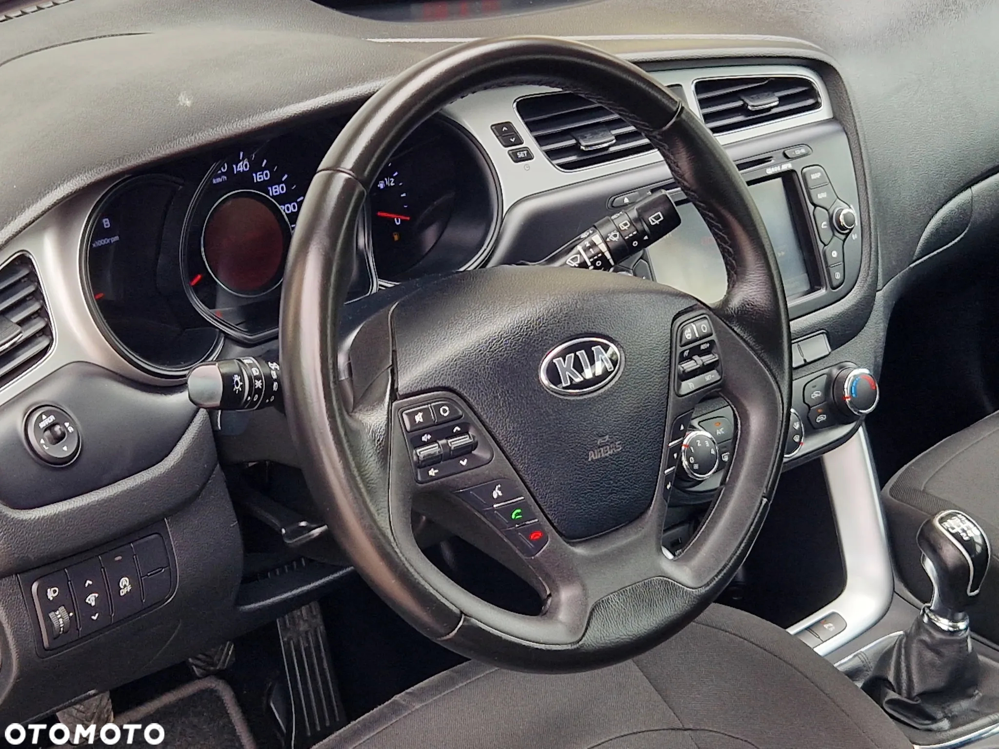 Kia Ceed 1.6 GDI Platinum Edition - 26