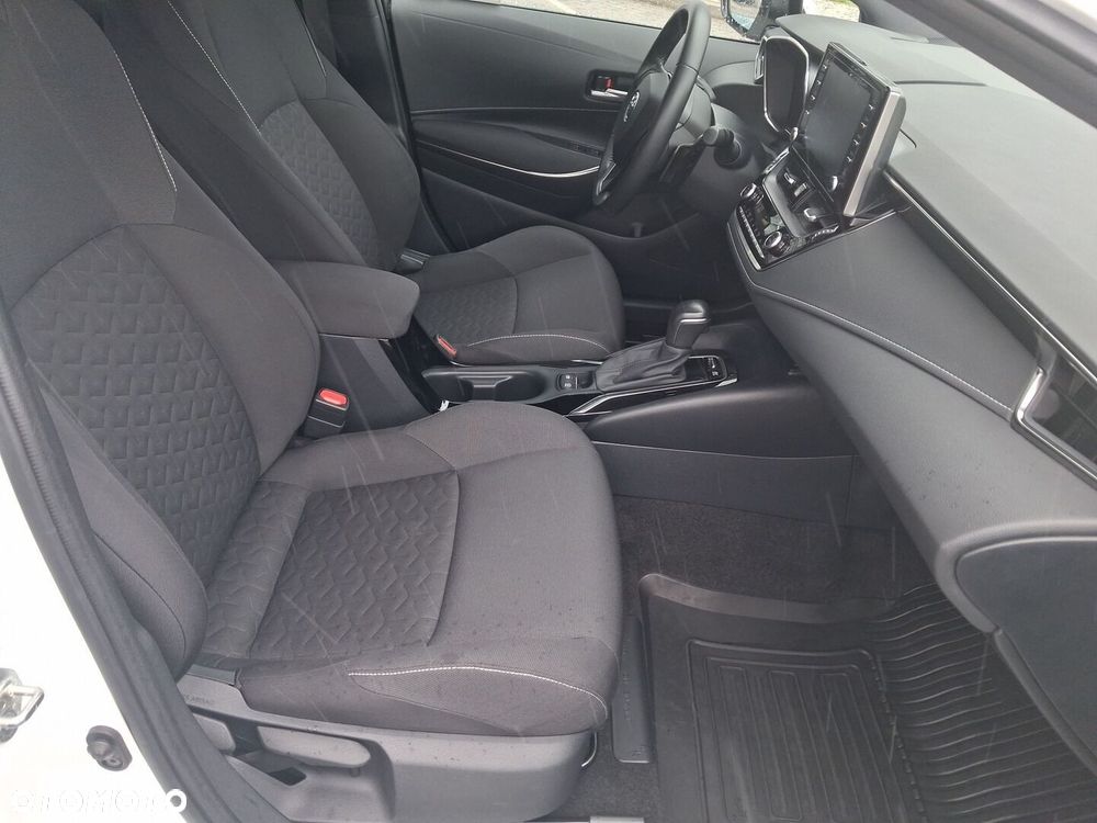 Toyota Corolla 2.0 Hybrid Comfort - 16