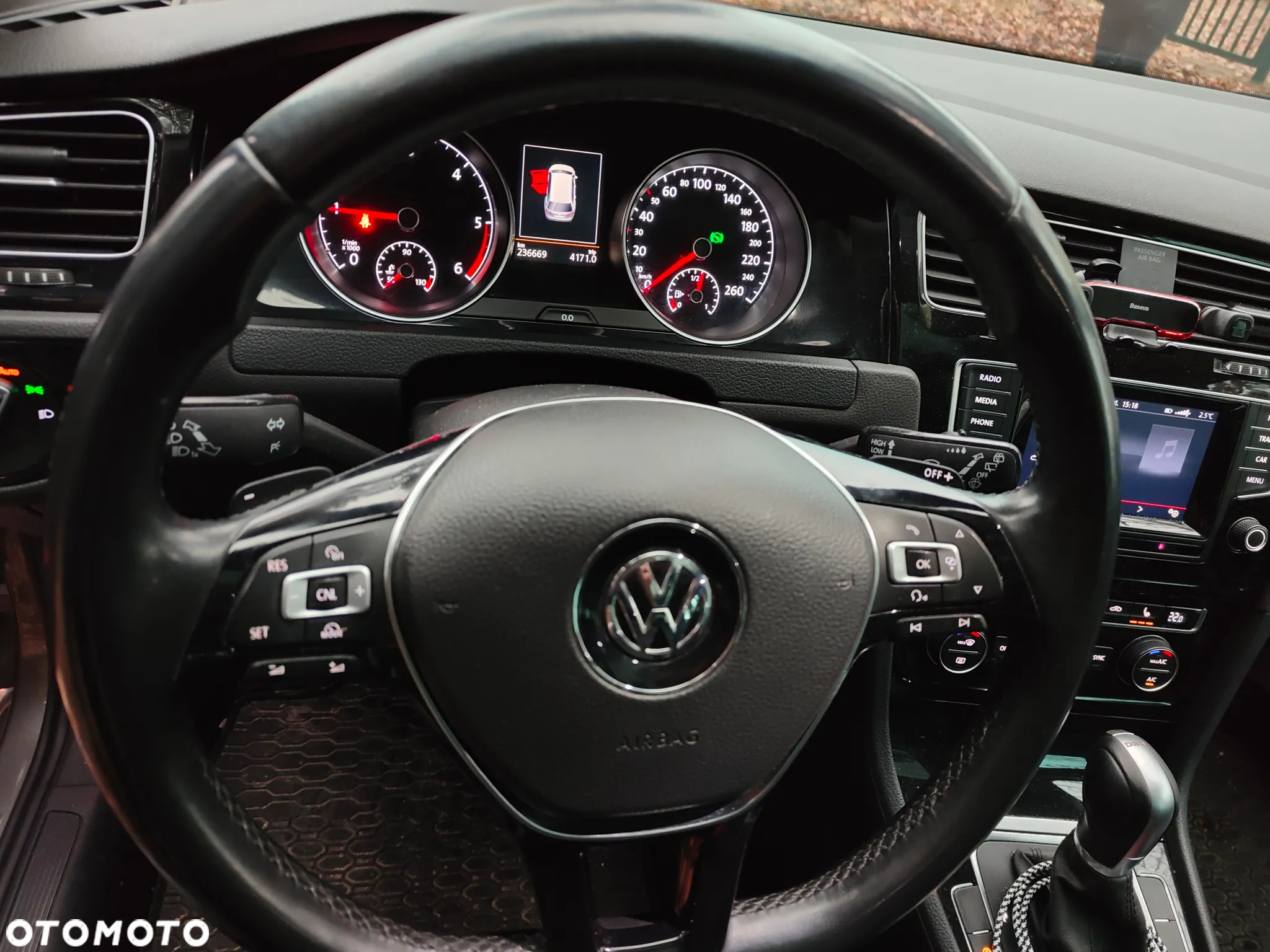 Volkswagen Golf 2.0 TDI SCR DSG Comfortline - 2