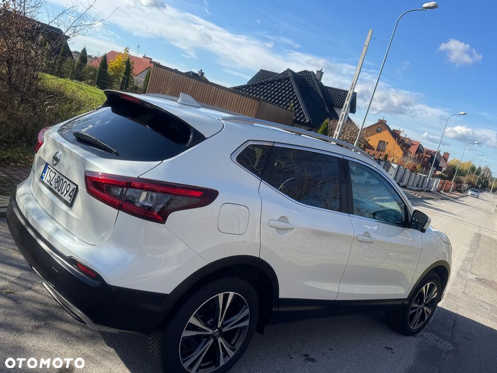 Nissan Qashqai 1.3 DIG-T TEKNA - 23