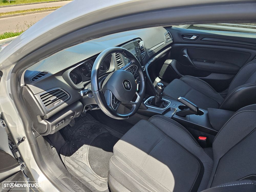 Renault Mégane 1.5 dCi Zen - 2