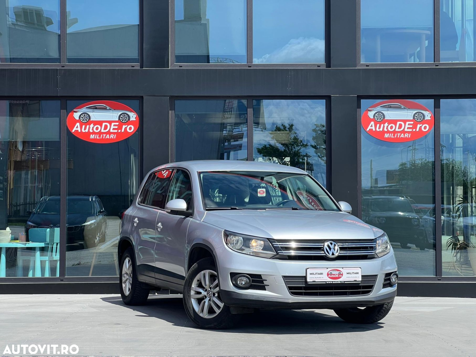 Volkswagen Tiguan - 2