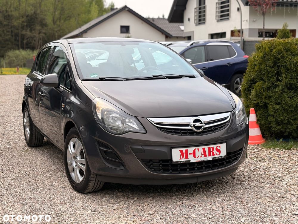 Opel Corsa 1.2 16V Essentia - 2