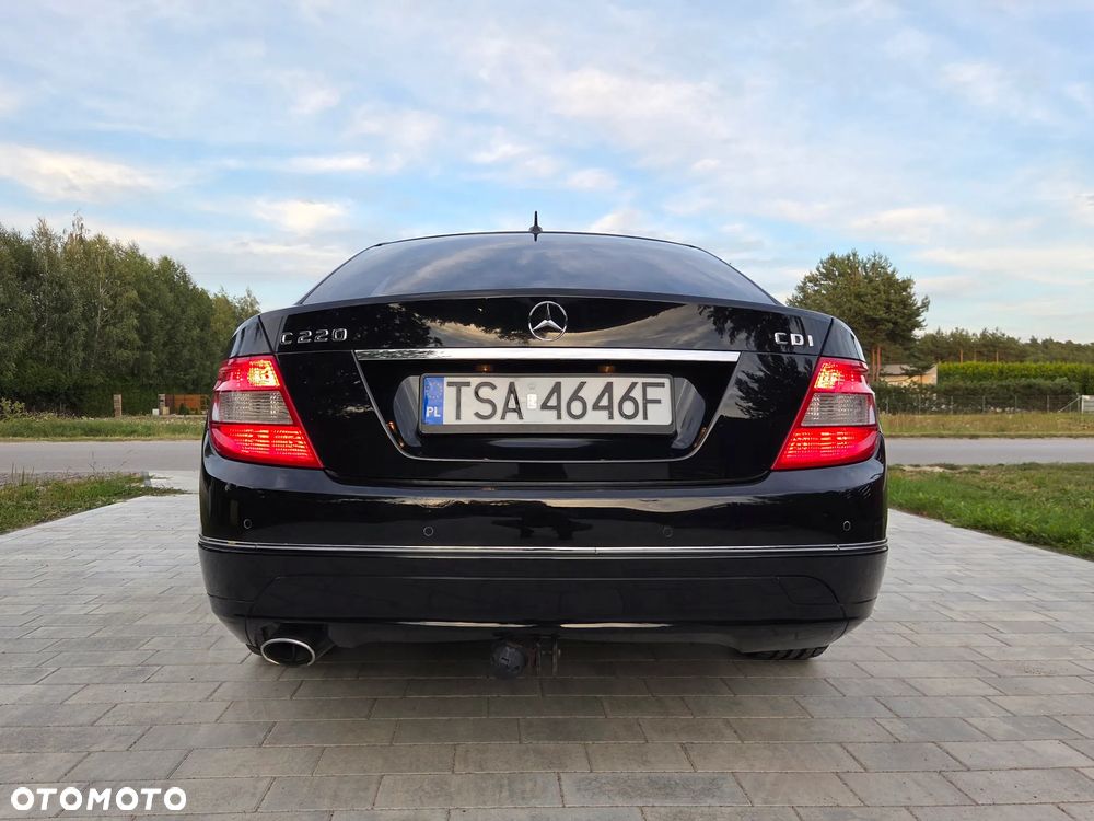 Mercedes-Benz Klasa C 220 CDI Elegance - 16