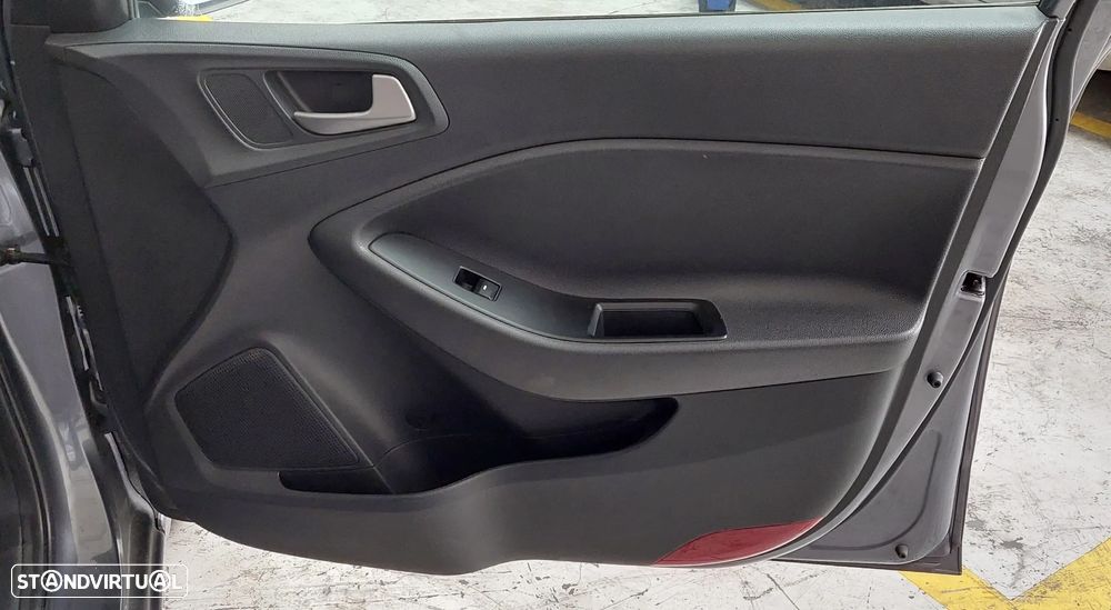 HYUNDAI i20 PARA PEÇAS - 14