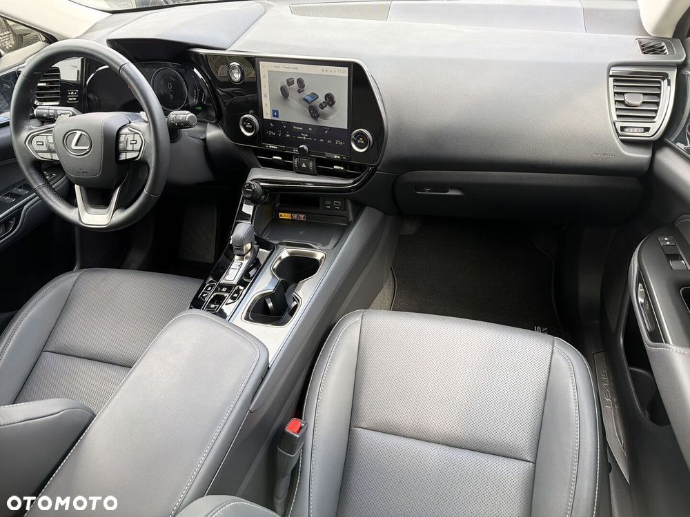 Lexus NX 350h Prestige AWD - 18