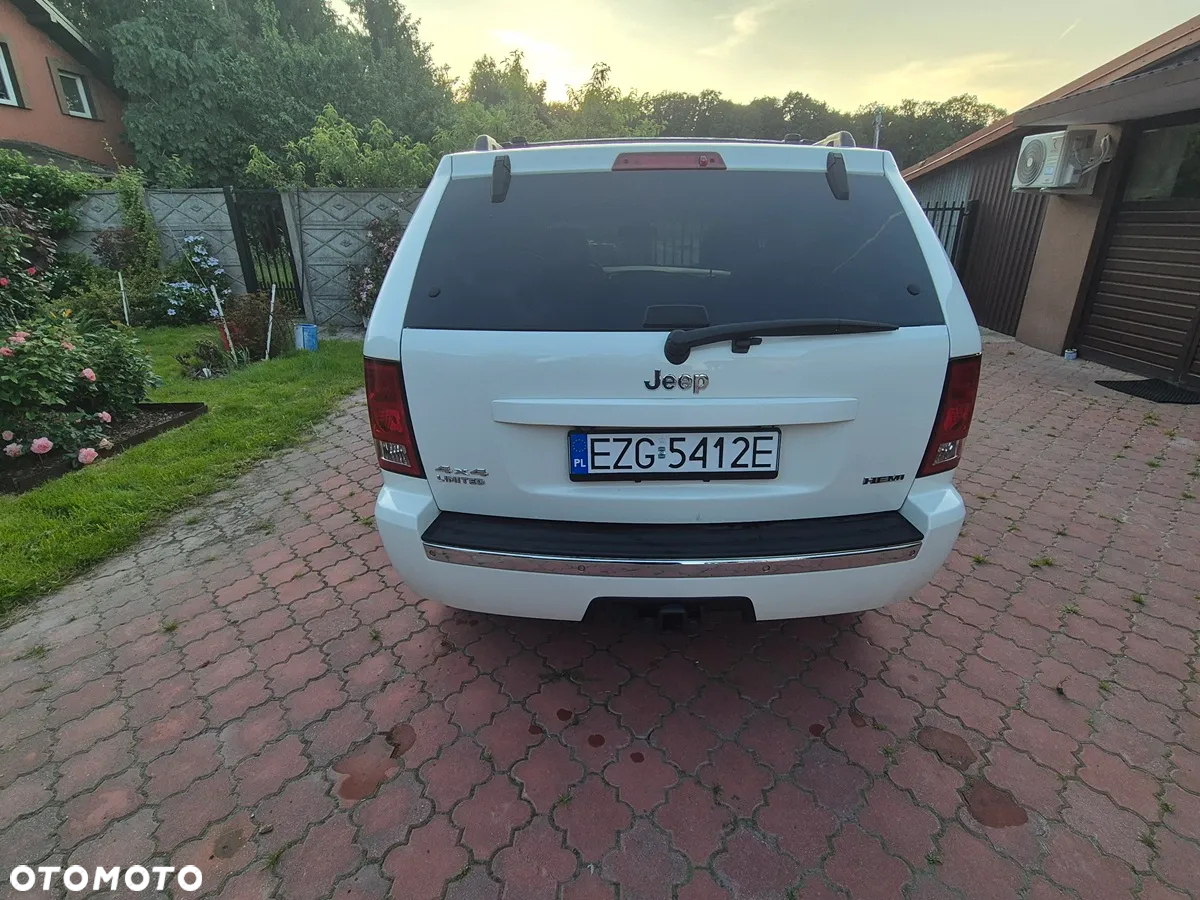 Jeep Grand Cherokee - 8