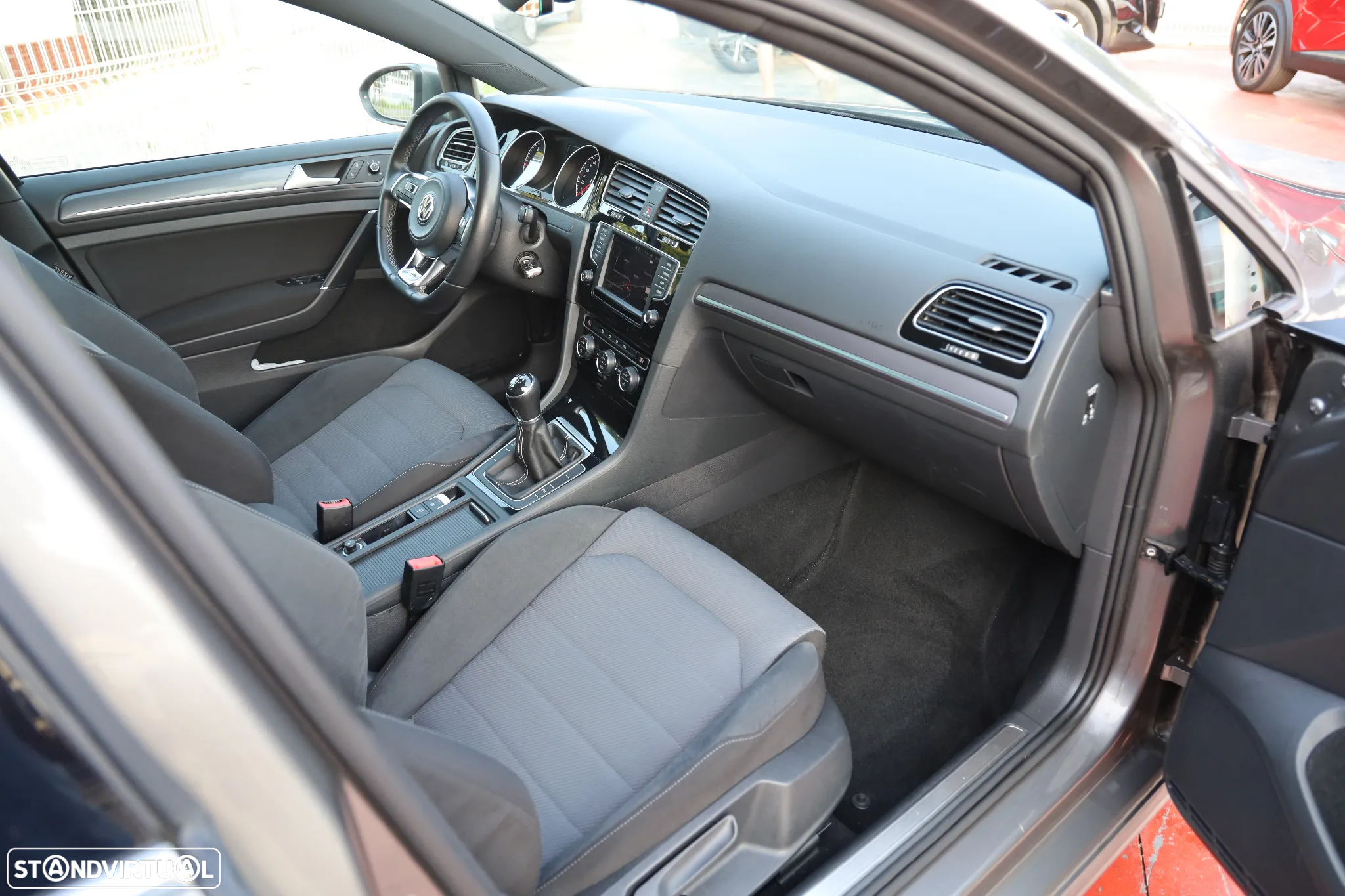 VW Golf Variant 1.6 TDi R-Line - 5