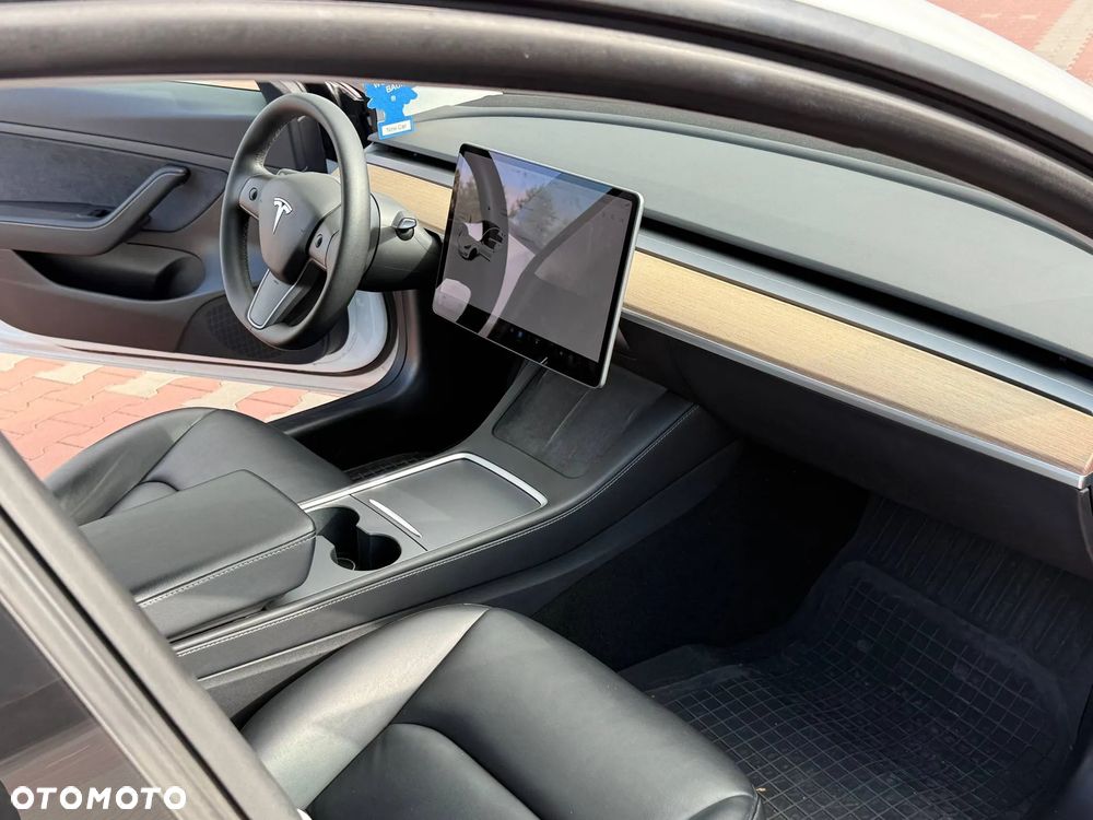 Tesla Model 3 Standard Reichweite Plus Hinterradantrieb - 18