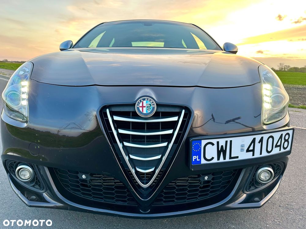 Alfa Romeo Giulietta 1.6 JTDM 16V - 12